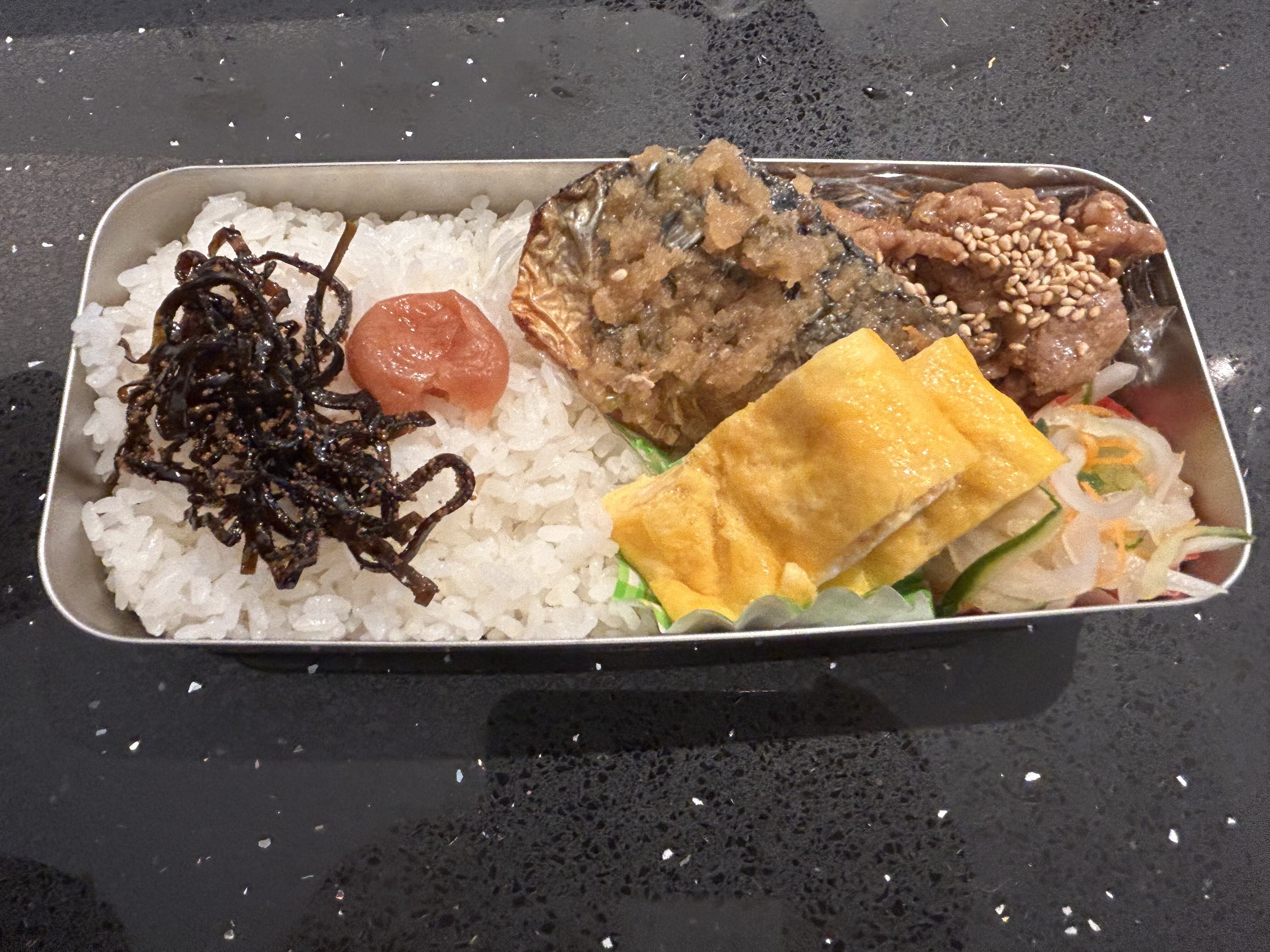 シェフの無添つくりおきのさばを入れたお弁当