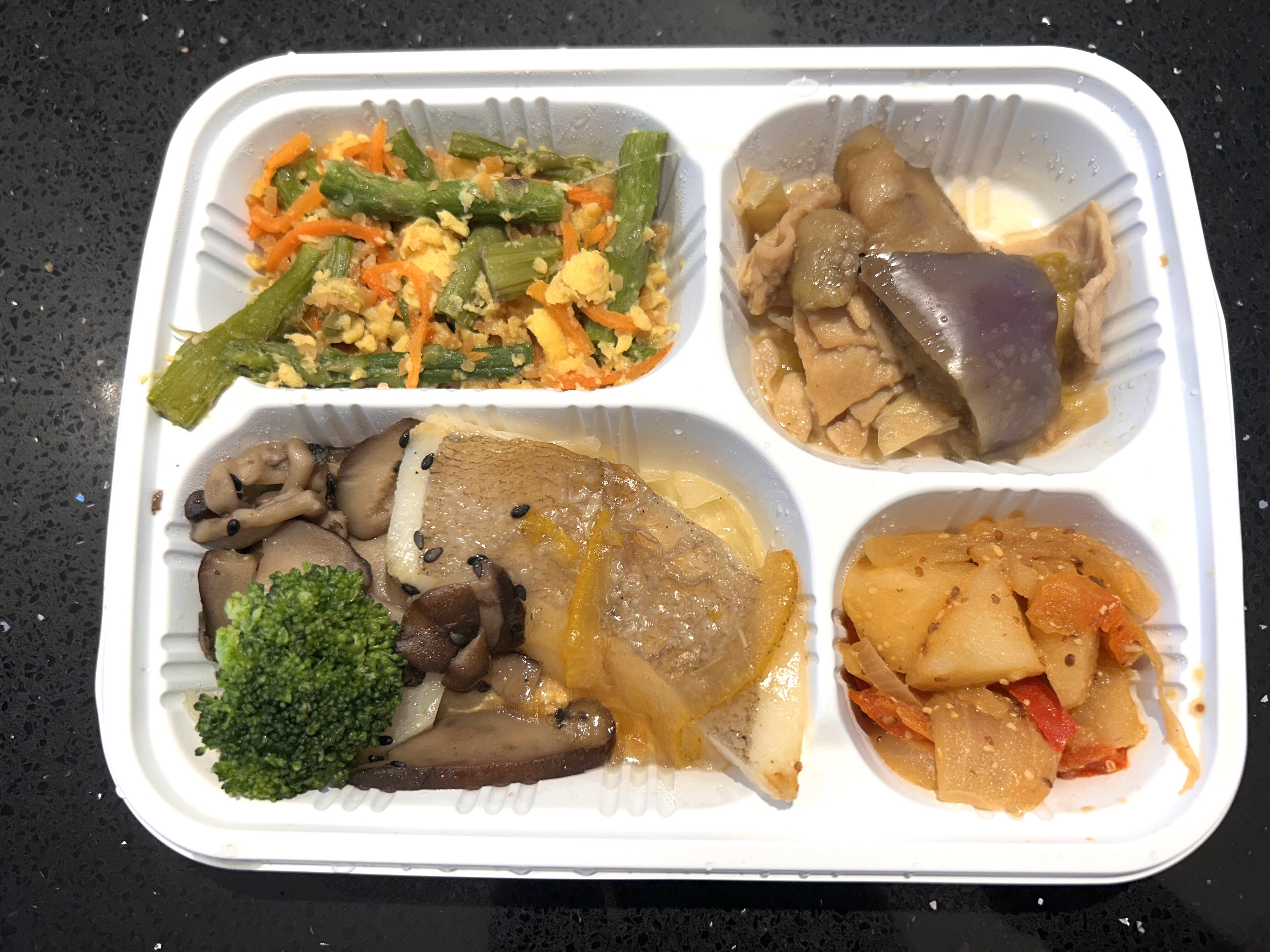 ミールズ(Meals)のカレイのゆず風味あんかけ