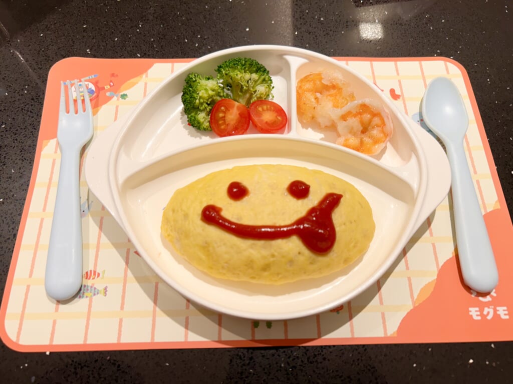 モグモ_オムライス実食