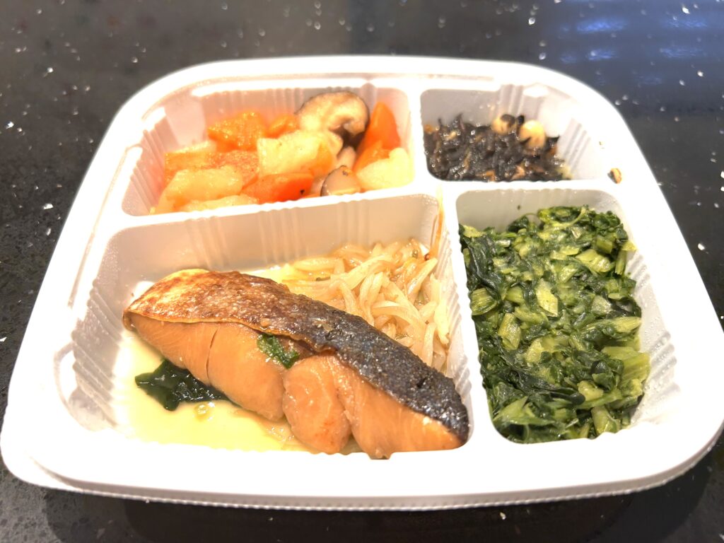 ライフミール_ブリの照り焼き弁当実食