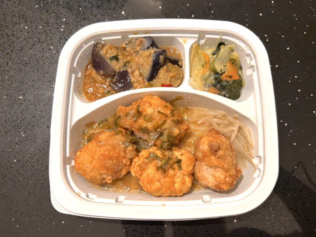 ライフミール_鶏の唐揚げの黒酢葱ソース弁当