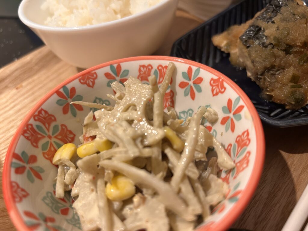 シェフの無添つくりおき_れんこんとごぼうのサラダ